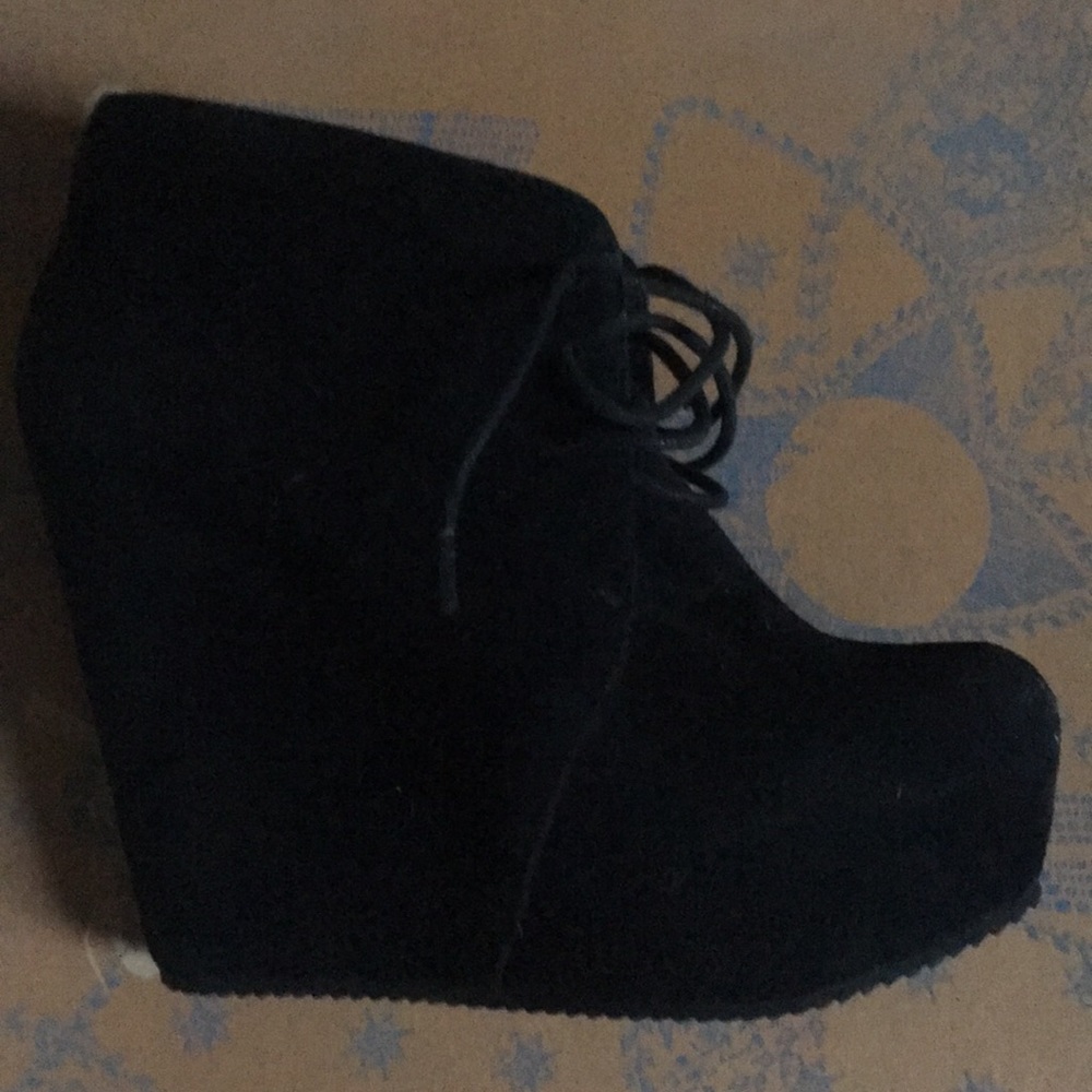 Aldo wedges